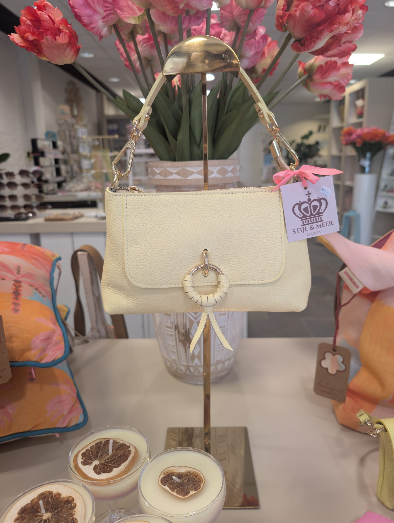 Tas met tulpen